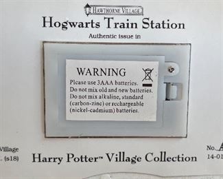 Bradford Exchange Harry Potter Hogwarts Train Station Hawthorne Village 5x7.5x3.5in HxWxD