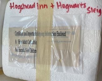 Bradford Exchange Harry Potter Hog's Head Inn Hawthorne Village 6.25x6x3.5in HxWxD