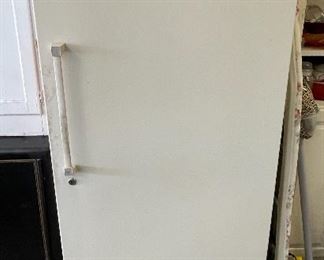 Whirlpool EV150N Freezer