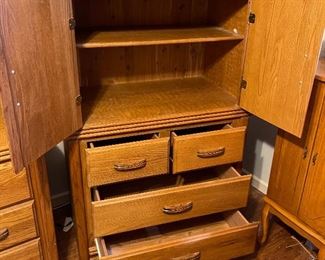 Oak Tall Dresser/ Wardrobe 55x36x20in HxWxD