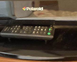 Polaroid 32in HD LCD TV 23x32x8in HxWxD