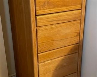 Oak 4-Drawer File Cabinet	55x20x25.5in	HxWxD
