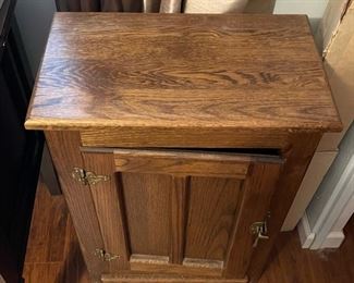 Vintage Oak Cabinet	29.5x21.5x13in	HxWxD
