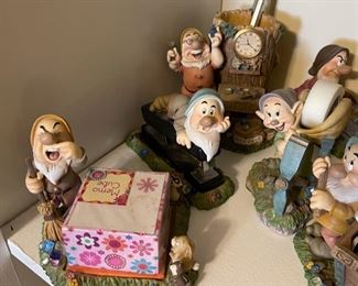 Disney 7 Piece Dwarfs Desk Set