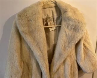 Goldwaters Vintage Mink Fur Shawl		
