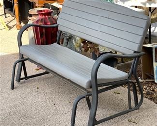 Lifetime Glider  Bench		
