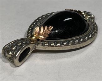 Coleman C.Co Black Hills 10k Gold Onyx Pendant	10k/.925	
