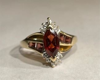 10k Gold, Garnet & Diamond Ring SZ 7.25	10k	
