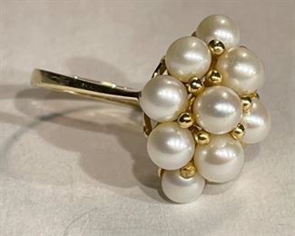 14k Gold Pearl Cluster Cocktail Ring SZ 7.25	14k	
