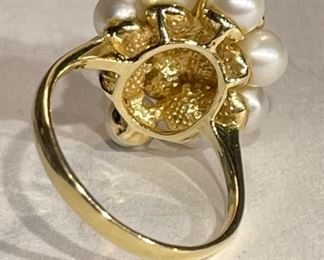 14k Gold Pearl Cluster Cocktail Ring SZ 7.25	14k	
