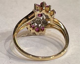 10k Gold Diamond & Garnet Cluster Ring SZ 6	10k	