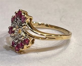 10k Gold Diamond & Garnet Cluster Ring SZ 6	10k	