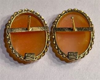 18k Gold Cameo Earrings	18k	
