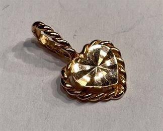 14k Gold Beverly Hills Gold Heart Pendant	14k	
