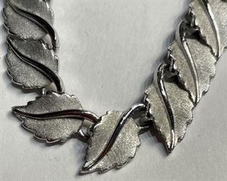 Trifari Silver Tone Vintage Leaf Necklace Choker
