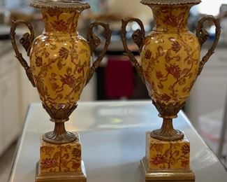 2pc Mark Roberts Ram Handle Pedestal Vase/Urn Pair Bronse Enamel Porcelain	18x10x6in	HxWxD
