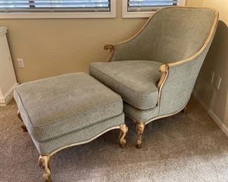 Century Hickory, NC Chair & Ottoman	40x34x35in	HxWxD
