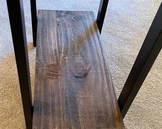 Rustic Weathered Accent Table Iron/Wood	27x27x17in	HxWxD
