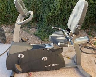 AS-IS Life Fitness R3-5 Recumbent Cycle Bike	50 x 29 x 59	HxWxD
