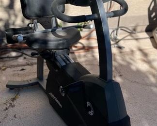 AS-IS Life Fitness R3-5 Recumbent Cycle Bike	50 x 29 x 59	HxWxD
