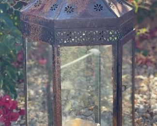 #1 Rustic Metal Glass Candle Lantern	28 x 10 x 12	HxWxD

