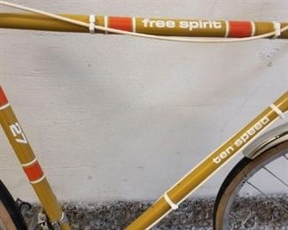 1970s Free Spirit Ten Speed 27 Mens Road Bike