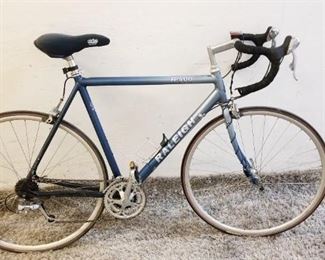 Raleigh R-500 Road Bike