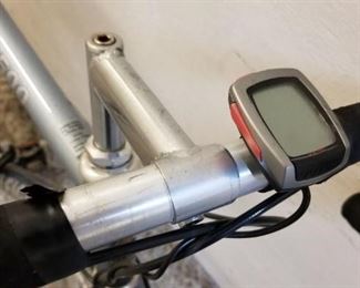 Raleigh R-500 Road Bike