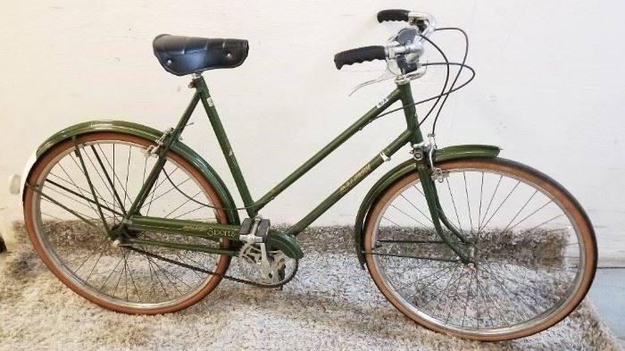 Excellent 1974 Raleigh Sports Mint Brooks Seat