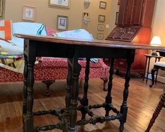 #18 Wilhelm Drop Side Gateleg Table w/1 drawer 38x12-48x30 $100.00