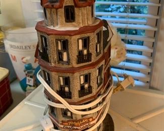 #129 Dept 56 "Café tower" Restaurant - Christmas in the City $35.00
