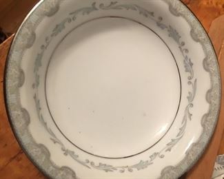 Noritake Margaret dinner set