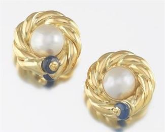  Vintage Gold, Mabe Pearl and Blue Sapphire Pair of Earrings 