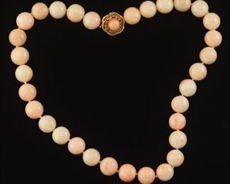  Vintage Impressive Angel Skin Coral Bead and Gold Necklace 
