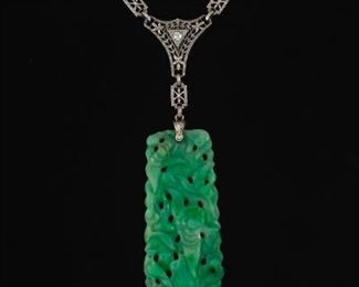 Art Deco Carved Jade and Gold Necklace 