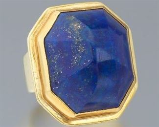 Impressive Lapis Cabochon and Gold Ring 