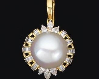 Ladies 15mm Pearl and Diamond Pendant 