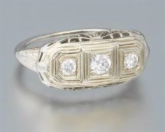Ladies Edwardian Gold and Diamond Filigree Ring 