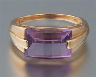 Ladies Gold and Amethyst Ring 