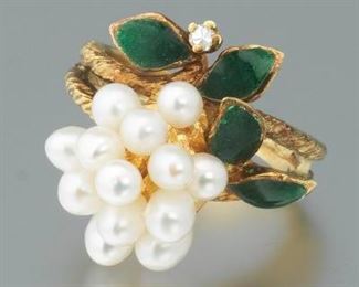 Ladies Pearl Cluster Flower Ring 