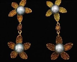 Ladies Retro Gold and Pearl Pair of Floral Drop Earrings