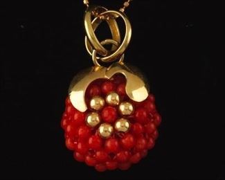 Ladies VCA Style Italian Gold and Coral Raspberry Pendant on Chain 