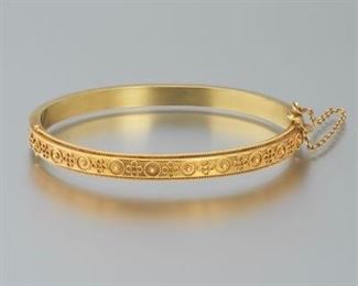 Ladies Victorian Gold Filigree Design Bangle 
