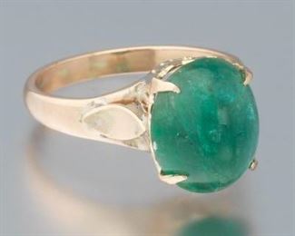 Ladies Vintage Gold and Natural Emerald Ring 