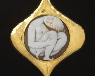 Modernist 18k Gold and Carved Shell Cameo Brooch 