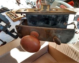 A beauty! Who knows how to install this one?