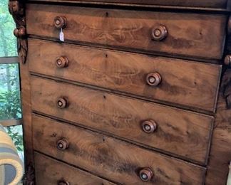 Five-drawer chest