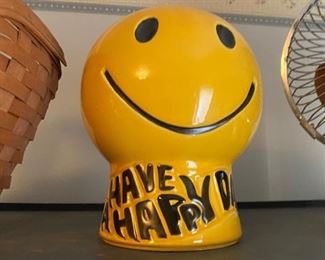 Smiley Face Cookie Jar - No lid  : (
