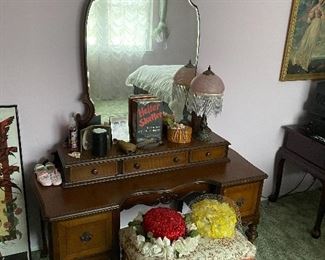 Make-up Vanity