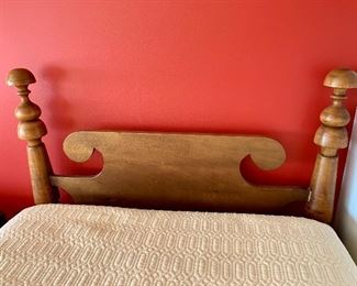 Detail; headboard